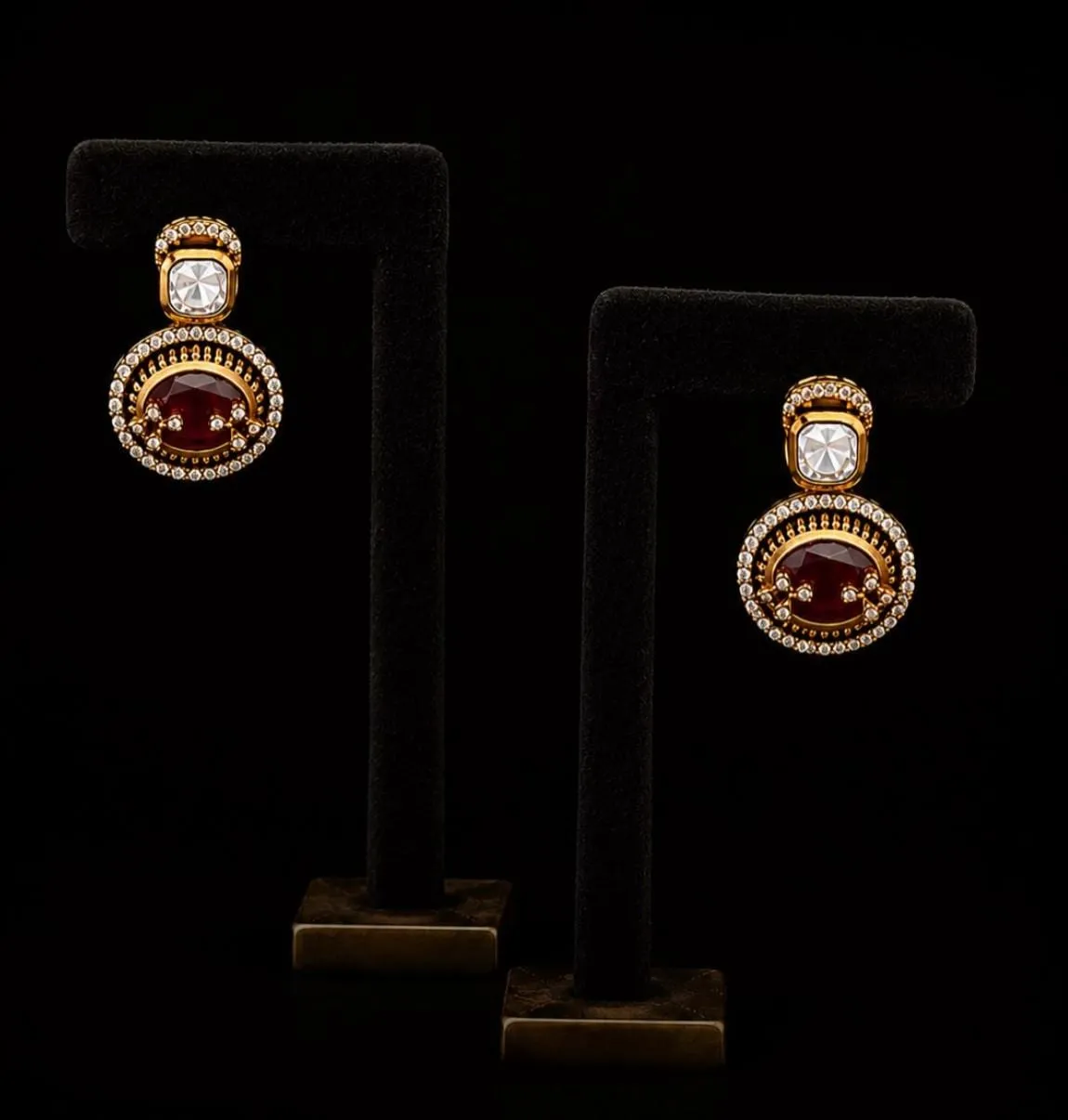 Kundan Bridal Choker Set — Antique gold with oxidised detail, Kundan and pearl (view 2)